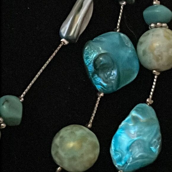 New York & Co. silver tone triple strand-shortest 17”-turquoise tone necklace - Picture 7 of 12